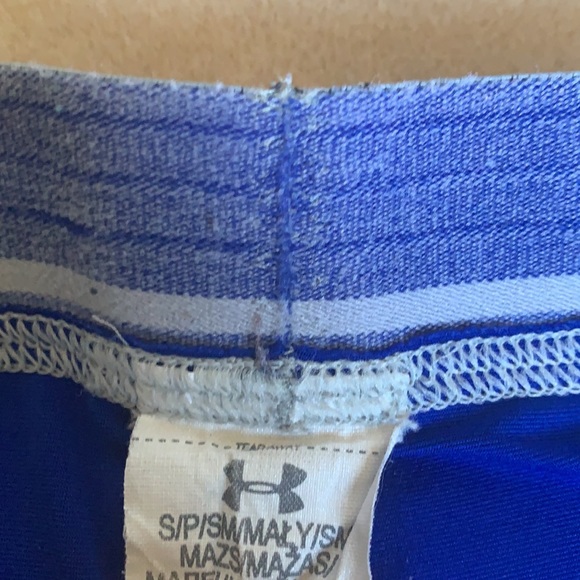 Under Armour Biker Shorts - Picture 2 of 2